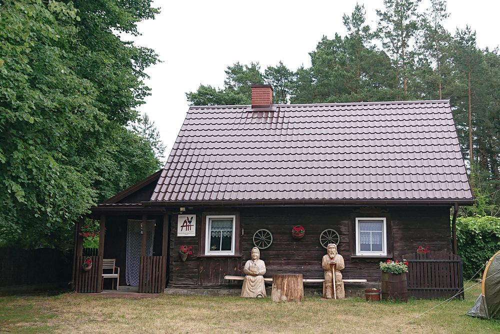 Drewniana chata gospodarstwa agroturystycznego